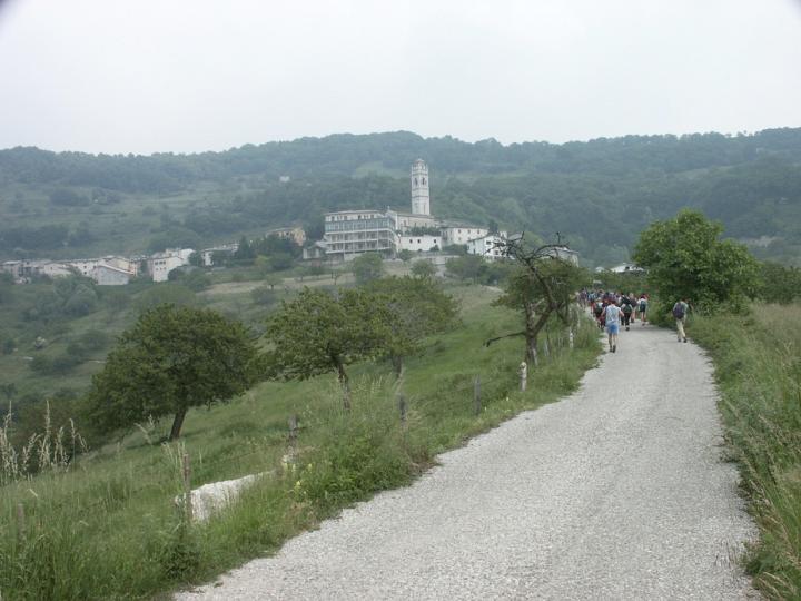 PICT0425.JPG - Orrido monti Lessini 02-06-2002